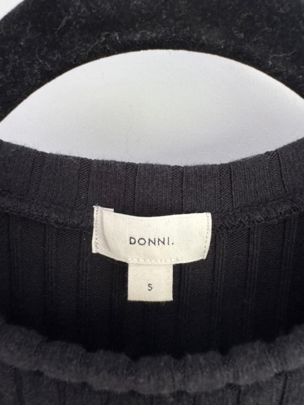 Donni The Sweater Rib Shell Size Small - Picture 6 of 8